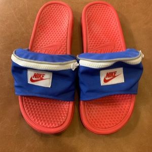 nike pouch sandals